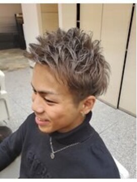 リスペクト マンボ(RESPECT MAMBO) 波巻きツイストスパイラル/刈り上げセンターパート/豊田