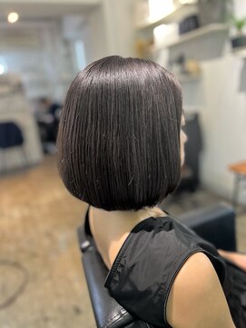 ツムグ 代官山店(TUMUGU) 30代40代50代×グレージュカラー白髪ぼかし×小顔ショート代官山