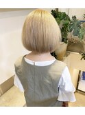 ベージュボブ ホワイトグレージュ コンマヘア