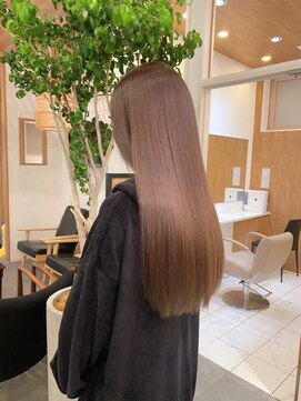 テュケー(TYCHE) ULTOWAで叶うツヤベージュ◎