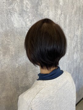 イーラ(E-LA) ショートボブ