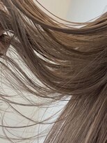 アンメイビー(UNMAYBE)&nbsp;【UNMAYBE】ブリーチでつくるくすみベージュ【青森市/青森駅】