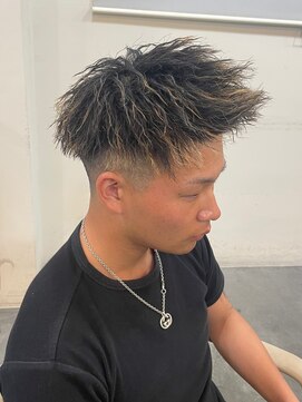 バース バイ ハピネス(BIRTH by happiness) フェードジェットモヒカン　ツイストパーマ