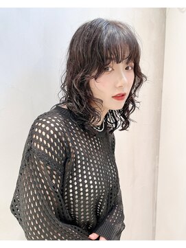 ホロ(hollo) レイヤーパーマ ミディアムパーマ ウルフカット ウェーブ