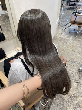 ユッカ 梅田(YUCCA) 【YUCCA】大人可愛い/ロング/olive brown