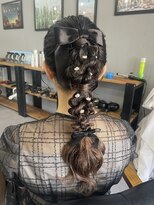 ウェイビー 桜木町店(WAVY)&nbsp;【WAVY hair set】大人可愛いポニー編み