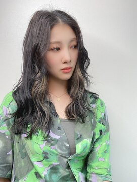 オンザ(ONTHE) ハイコントラストブロンドベージュインナーカラー【林京平】