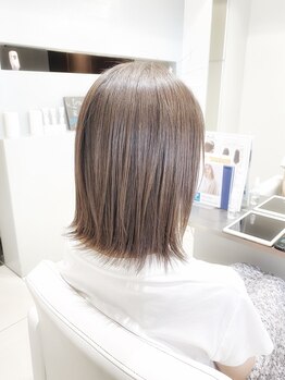 マティス ヘアー デザイン 蘇我店(matiz hair design)の写真/髪と頭皮に優しい、ダメージを最小限に抑えたカラー♪ハイライトで白髪を活かした立体感スタイル☆[蘇我駅]