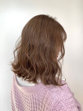 ロイジー(roijir) 表参道roijir　ピンクベージュ×波巻き仕上げ