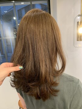 ムーン ティコブラーエ(moon tico brae) ６月(似合わせカット/くびれヘア/アースカラー)