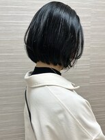 レブリィ ゼンコームサシサカイ(Reverie ZENKO Musashisakai) ミニボブ×透ける暗髪艶カラー
