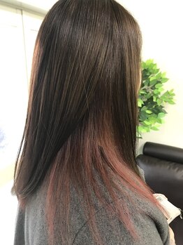 シュクセ(Succes)の写真/自然な明るいカラーでもしっかり染まる艶カラー☆髪の傷みを最小限に抑えて、あなたの理想の髪色に♪