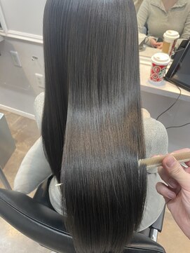 ウィステリア アネックス 銀座(WISTERIA ANNEX) 深いグレー