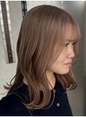 ハイライトカラーミルクティーベージュレイヤーカット