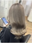 イメチェン/ホワイトブロンド/外ハネボブ/美髪/ワイドバング