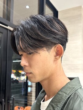 カルム(kalm) 毛流れセンターパートニュアンスパーマカルマヘアメンズパーマ