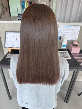 リノ(lino) まろやかなベージュカラー