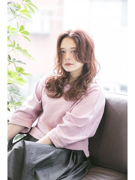 ガーベル(Gerber) 癖毛でも楽しめるピンクベージュカラー