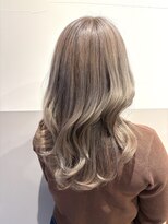 ナチュラル 博多店(Natural)&nbsp;アッシュベージュ・ブロンド