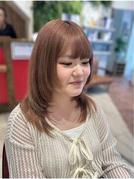 ウリ 横浜(uli) ミディアムシャギーウルフ×ピンクベージュ