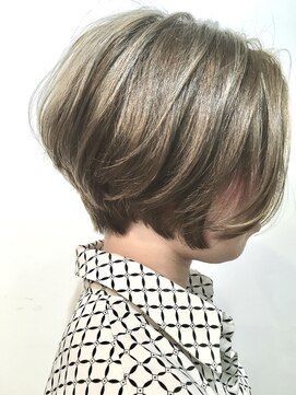 マハナ(Mahana by hair) ハイトーンショートボブ【鎌倉】【由比ヶ浜】