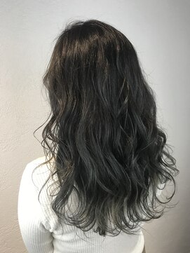 アヴァンス 北花田店(AVANCE) 暗髪でも軽さが生まれる【#ネイビーアッシュ】