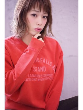 バズ(BUZZ) レイヤーボブスタイル