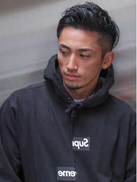 ダッド(DAD) 49かき上げフェードカットスリークショートサイドグラデーション