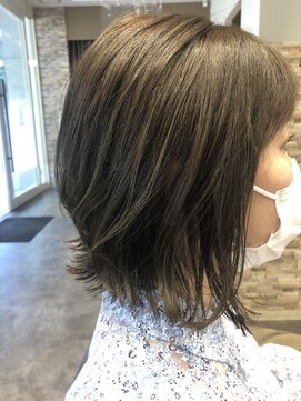 ビースリー ロア 前下がり切りっぱなしボブ×イルミナカラー 6/12 [横浜/横浜駅]#