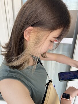 ユニバーストーキョー 池袋西口店(universe tokyo) earring × White beige