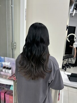 アライブ ハラジュク(ALIVE harajuku) 【ALIVE 夕貴】シルバーグラデーションカラー