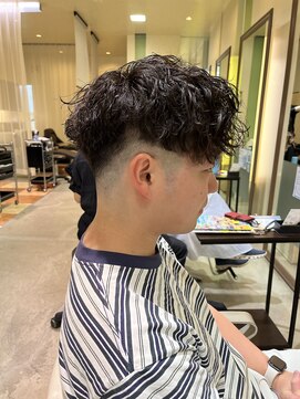 ブランシェ 高蔵寺店(BRANCHE) ☆フェードカット☆スペインカール【北川】