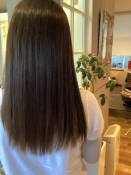 トゥー(two)の写真/やりすぎのない、ナチュラルな仕上がりに感動！毛先まで指通りなめらかな柔らかい質感に大満足♪