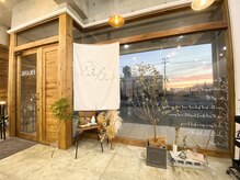 フランク(Frank)の雰囲気（窓が大きく開放感があります）