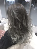 レア(l'ea)&nbsp;ホワイトハイライトグレージュ