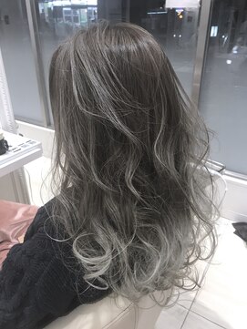 ホワイトハイライトグレージュ