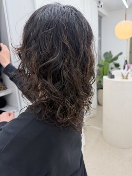 アニー 松戸(ANNI) ホワイトグレージュ/ミニウルフ/デジタルパーマ/チェリーブラウ