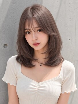 ユーフォリア 渋谷グランデ(Euphoria SHIBUYA GRANDE) ミディアムレイヤー　ミルクティーグレージュ　シースルーバング