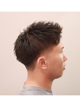 タカラバーバーショップ(TAKARA BARBER SHOP)の写真/男性の身だしなみをトータルサポート！顔の印象を大きく左右する眉のお手入れもプロにお任せ下さい。