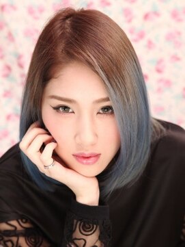 エマージュ 池袋東口店(Emerge) ナチュラルカールストレート【スカイブルー】【池袋/池袋/池袋】