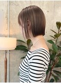 切りっぱなしボブ×ソフトベージュ