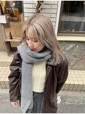 くすみベージュ