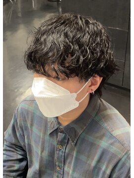 ジュネスゼロニ(JUNES 02) 黒髪波巻きマッシュパーマ