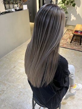 メリー オオサカ(Merly Osaka) straight balayage