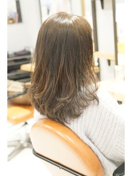 ミッシェル アフロート(michelle afloat) 10代20代30代40代50代小顔ひし形くびれCカーブカット&ツヤカラー