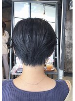 エミュー(emue)&nbsp;emue京都○大人可愛いショート×ブルーブラックカラー○中島