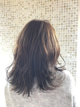 ヘアアーツ ブルーム(hair art's BLOOM) 初夏に向けて軽やかに