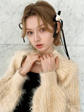 ユーフォリア 渋谷グランデ(Euphoria SHIBUYA GRANDE) ブロンドカラー リボンヘア センターパート 透明感 美髪 艶髪