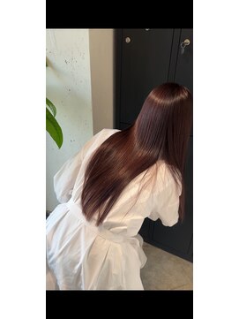 ニア 栄(nia) 大人シアーベージュミニウルフボブミディアムレイヤー