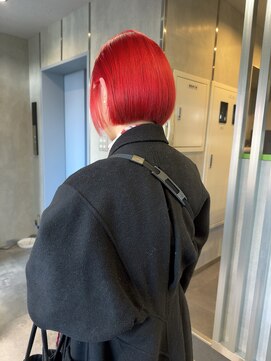 ストレートトウキョウ(STRAIGHT TOKYO) ミニボブ/ケアブリーチ/赤髪